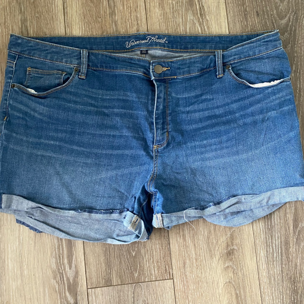 Universal Thread Jean shorts 24w